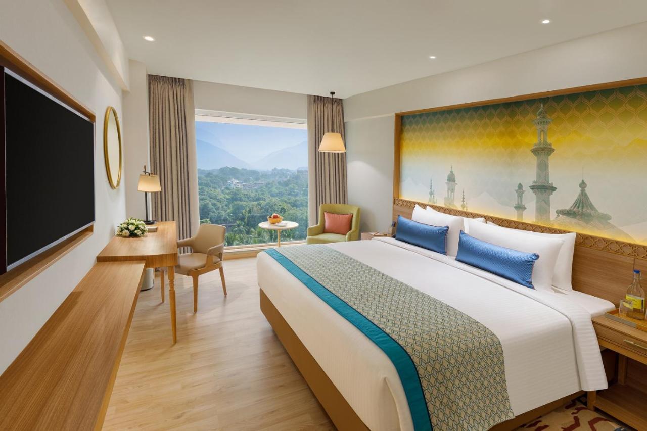 Bellevue Sarovar Premiere Junagadh Ngoại thất bức ảnh