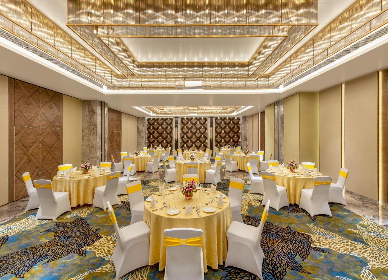 Bellevue Sarovar Premiere Junagadh Ngoại thất bức ảnh